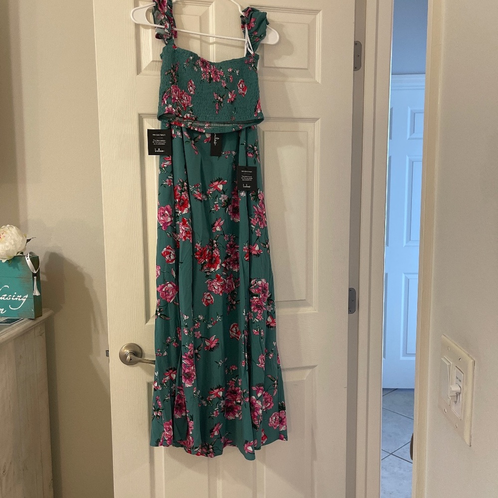 Two piece crop top and flowy skirt